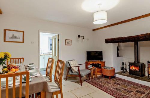 Bishops Nympton House | 2 Bed in South Molton oc-55221