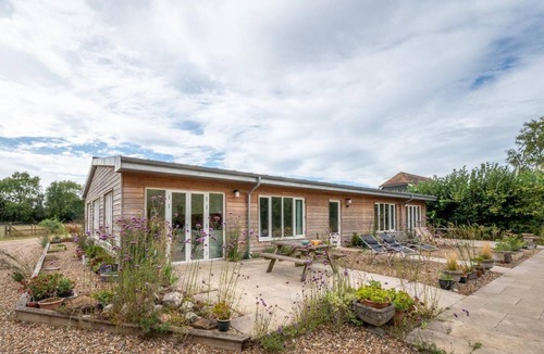 Etchinghill Cottage | 2 Bed in Stelling Minnis (oc-ek716)