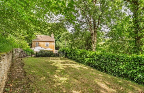 Beaminster Cottage | 2 Bed in Stoke Abbott (oc-r31870)