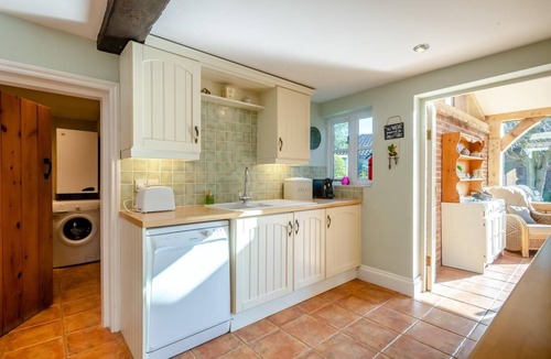 Irstead Cottage | 2 Bed in Upton (oc-867)