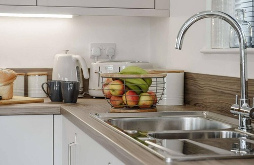 Kemeys Commander Apartment | 2 Bed in Usk- (oc-82391)