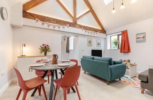 Ellastone House | 2 Bed in Uttoxeter oc-q33072