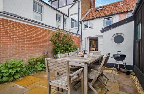 Walberswick House | 2 Bed in Walberswick oc-h29096