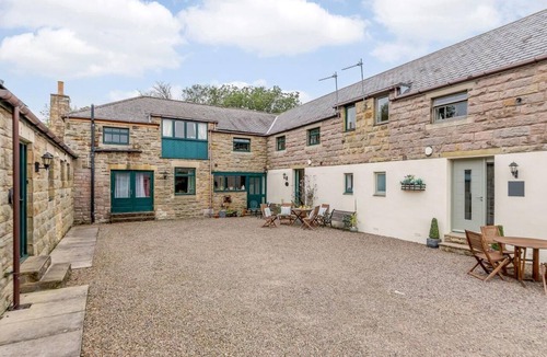 Waren Mill Cottage | 2 Bed in Waren Mill (oc-79072)