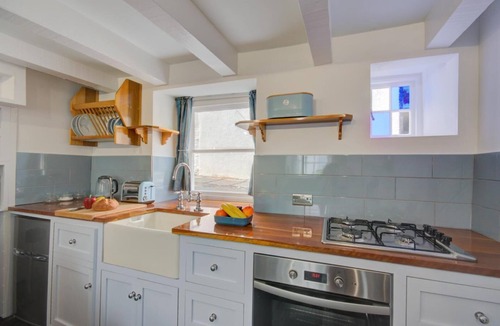 Chapel Ground Cottage | 2 Bed in West Looe (oc-l30054)