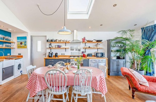 Whitstable House | 2 Bed in Whitstable (oc-wcc19)