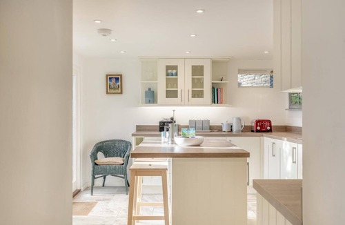 Worth Matravers Cottage | 2 Bed in Worth Matravers (oc-q33640)