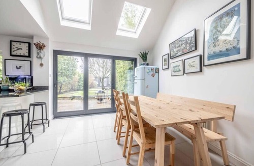 Eton Wick House | 2 Bed Staycation in Eton - By Tempstay