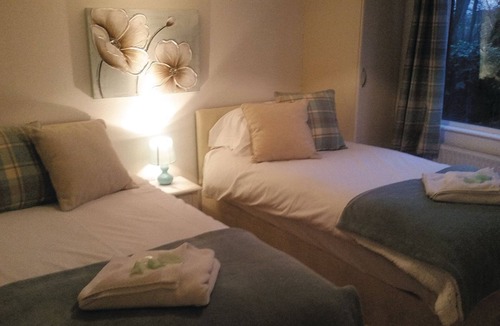 Little Weighton Cabin | 2 bedroom accommodation in Little Weighton, Nr Beverley