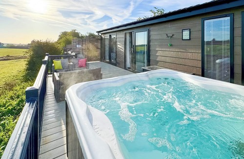 Raywell Ski Chalet | 2 bedroom accommodation in Raywell, Beverley