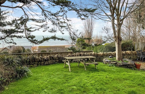 West Bexington Cottage | 2 bedroom accommodation in Bridport