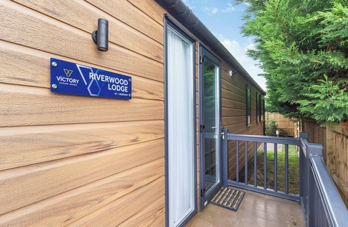 Congleton Ski Chalet | 2 bedroom accommodation in Eaton, Congleton