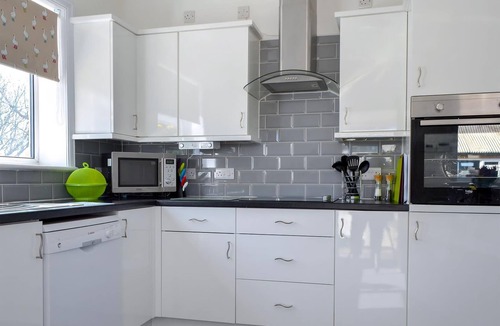 Driffield Cottage | 2 bedroom accommodation in North Frodingham, near Driffield