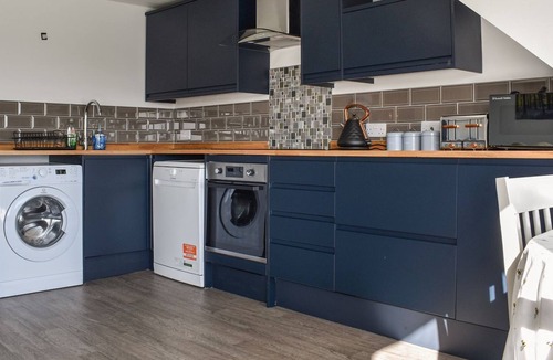 Droitwich Cottage | 2 bedroom accommodation in Elmbridge