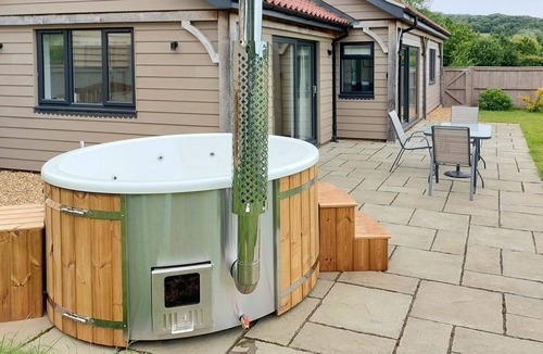 Loxton Cottage | 2 bedroom accommodation in Shiplate, Bleadon
