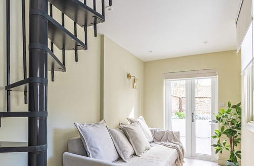 Montpelier Cottage | 2 bedroom accommodation in Brighton