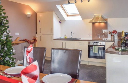Lampeter Cottage | 2 bedroom accommodation in Llanwnnen, near Lampeter