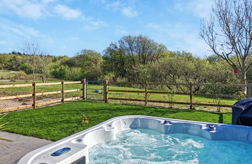 Llanarth Cottage | 2 bedroom accommodation in Llanarth, near New Quay