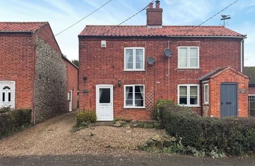 Bintree Cottage | 2 bedroom accommodation in Bintree