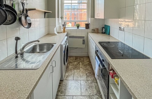 Saint Paul's Cottage | 2 bedroom accommodation in Bristol