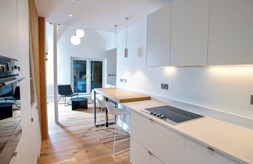 Chesham Apartment | 2 bedroom accommodation in The Vale, near Chesham