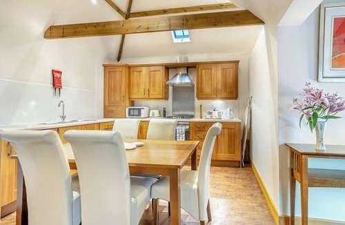 Grimsby Cottage | 2 bedroom accommodation in Holton-Le-Clay, near Cleethorpes