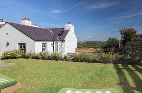 Holyhead Cottage | 2 bedroom accommodation in Holyhead Mountain, near Trearddur Bay