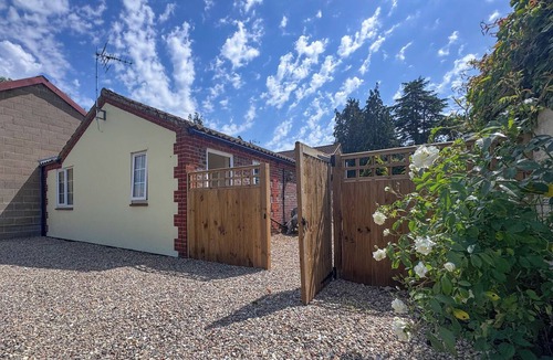 Norwich Cottage | 2 bedroom accommodation in Hevingham, near Wroxham