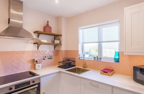 Warwick Apartment | 2 bedroom accommodation in Warwick