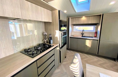 Annan Cabin | 2 bedroom accommodation in Annan