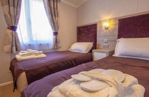 Annan Cabin | 2 bedroom accommodation in Annan