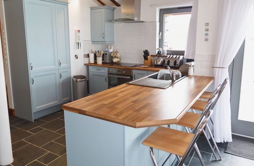 Ardroil Cottage | 2 bedroom accommodation in Carnish, Uig, Isle of Lewis