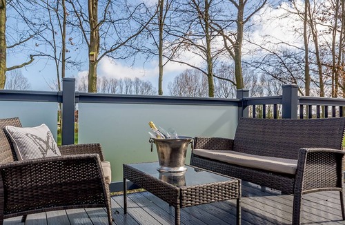 Arnold Cabin | 2 bedroom accommodation in Skirlaugh, Nr Hull