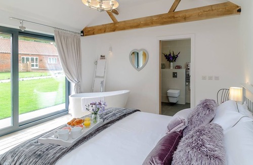 Brigg Cottage | 2 bedroom accommodation in Elsham, near Brigg