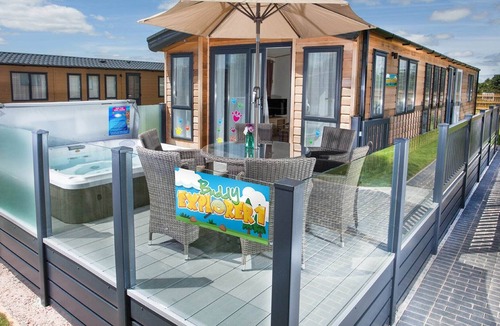 Woodbury Cabin | 2 bedroom accommodation in Clyst St Mary, Nr Exeter