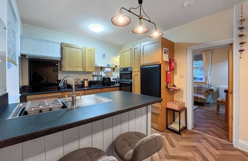 Loftus Cottage | 2 bedroom accommodation in Loftus