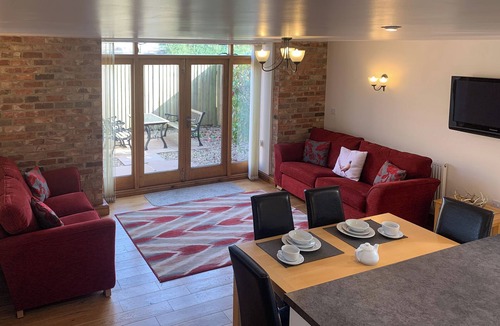 North Somercotes Cottage | 2 bedroom accommodation in North Somercotes, Mabelthorpe