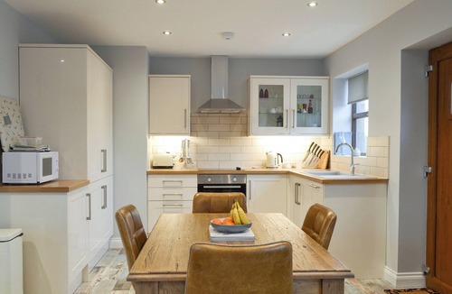 Malpas Cottage | 2 bedroom accommodation in Bickley, near Malpas