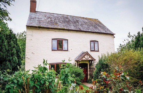 Malpas Cottage | 2 bedroom accommodation in Bickley, near Malpas