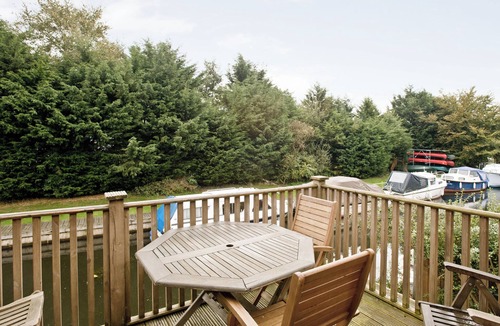 Smallburgh Cottage | 2 bedroom accommodation in Wayford Bridge, near Stalham