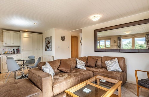Brundall Cottage | 2 bedroom accommodation in Brundall, near Norwich
