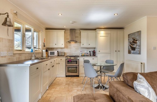 Brundall Cottage | 2 bedroom accommodation in Brundall, near Norwich