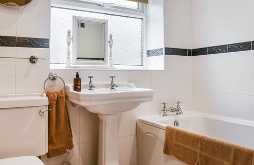 Ogden Cottage | 2 bedroom accommodation in Luddendenfoot, near Halifax