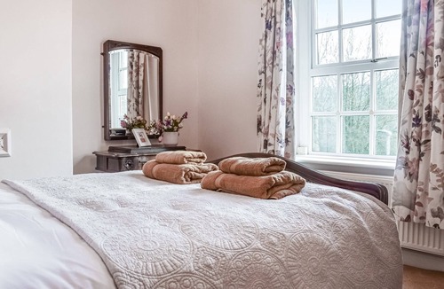 Ogden Cottage | 2 bedroom accommodation in Luddendenfoot, near Halifax