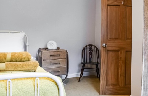 Ogden Cottage | 2 bedroom accommodation in Luddendenfoot, near Halifax