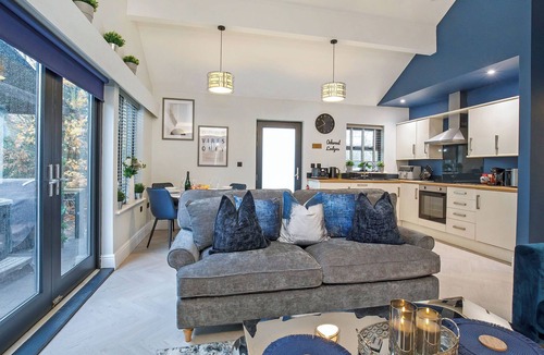 Selby Ski Chalet | 2 bedroom accommodation in South Duffield, Nr York