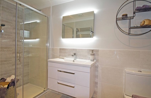 Penally Ski Chalet | 2 bedroom accommodation in Tenby