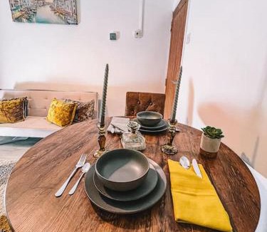Yardley Apartment | 2 bedroom house perfect for contractors