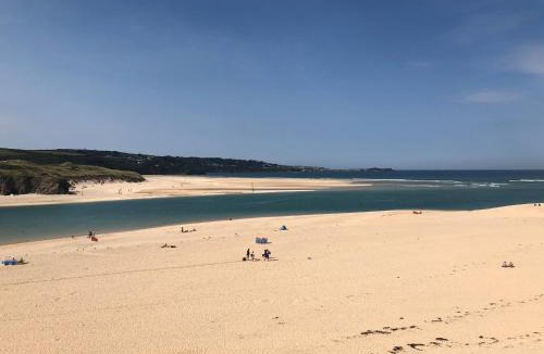 Hayle House | 2 Lapwing Drive