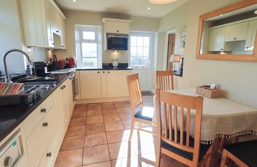 Carnforth Cottage | 2 LUPTON HALL COTTAGES, pet friendly in Lupton